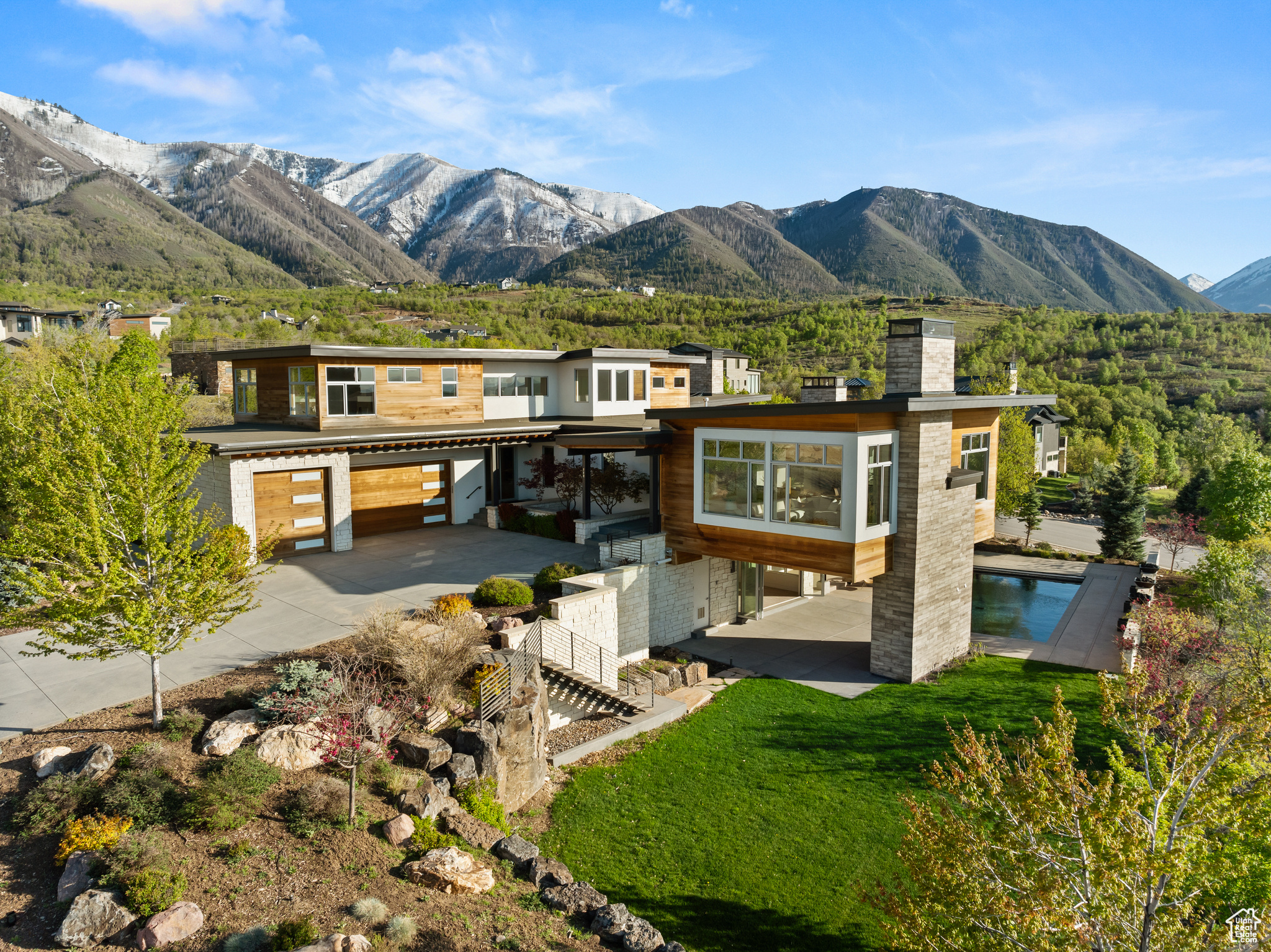 SUMMIT CREEK - Residential