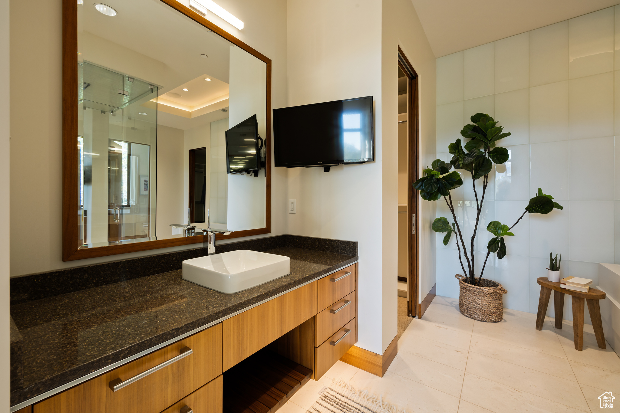 SUMMIT CREEK - Residential