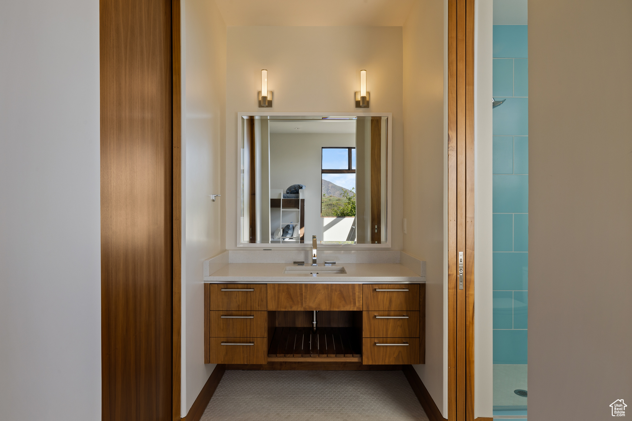 SUMMIT CREEK - Residential