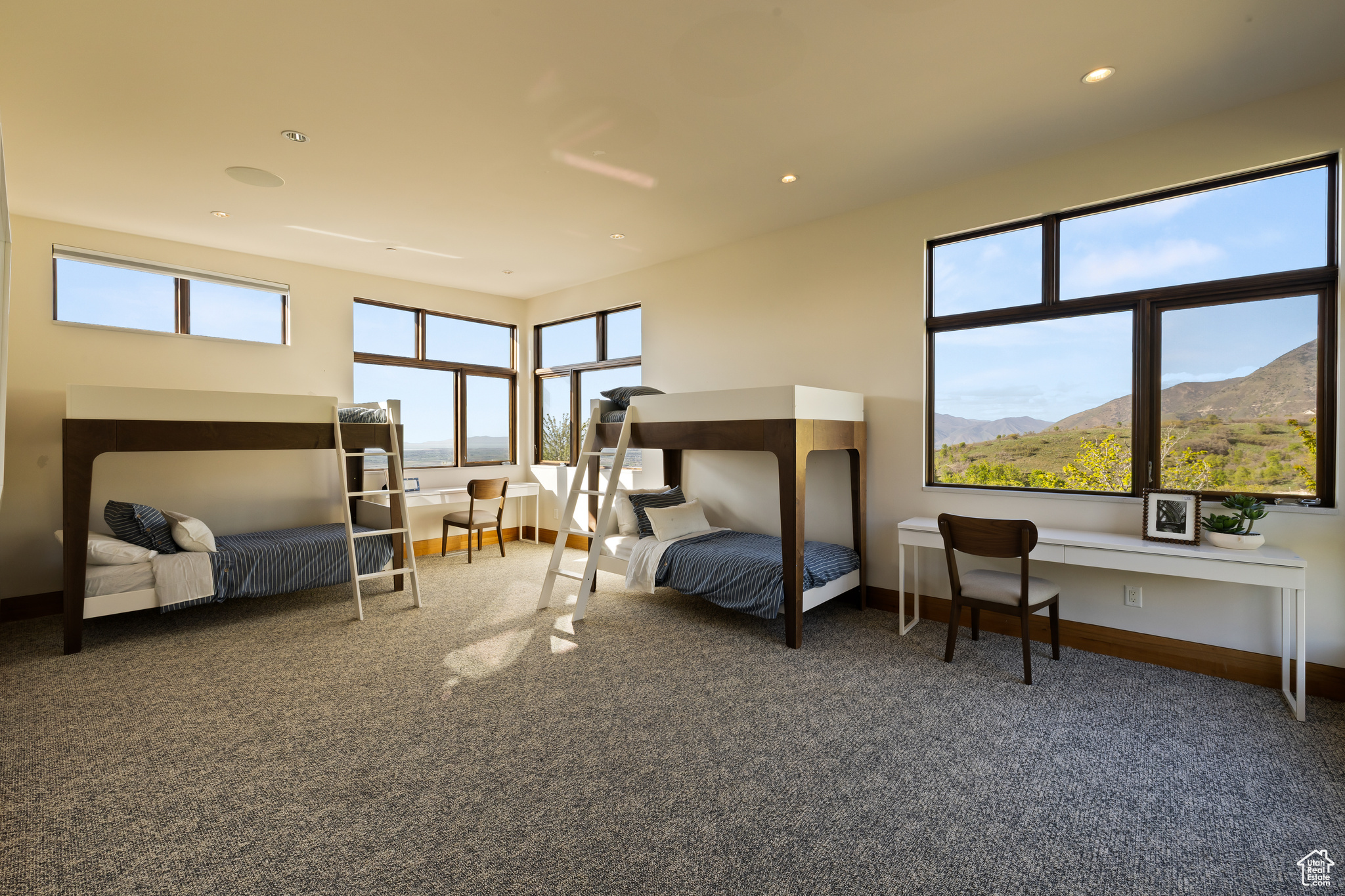 SUMMIT CREEK - Residential