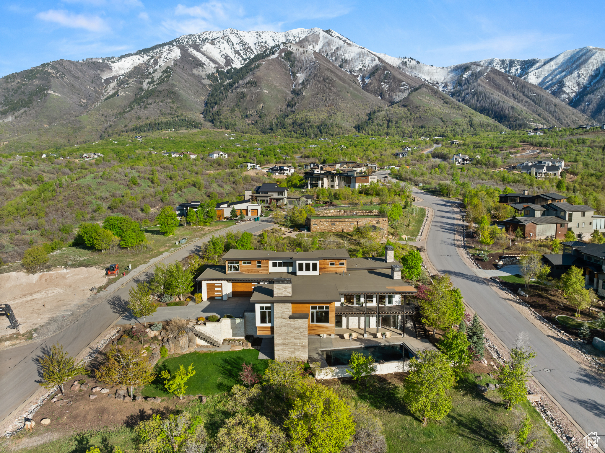 SUMMIT CREEK - Residential