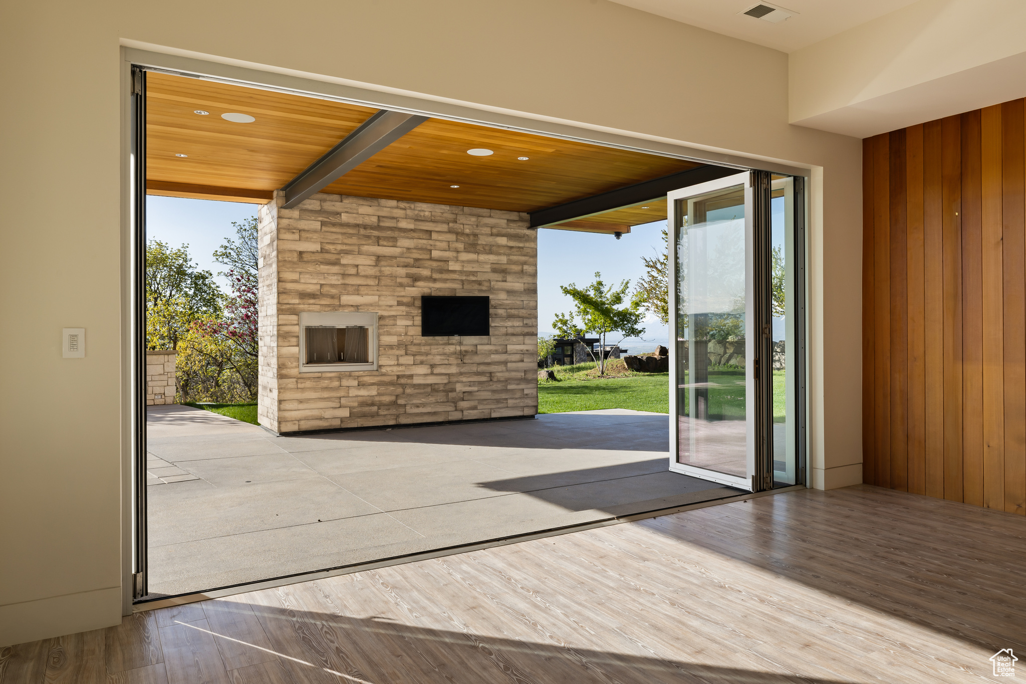 SUMMIT CREEK - Residential