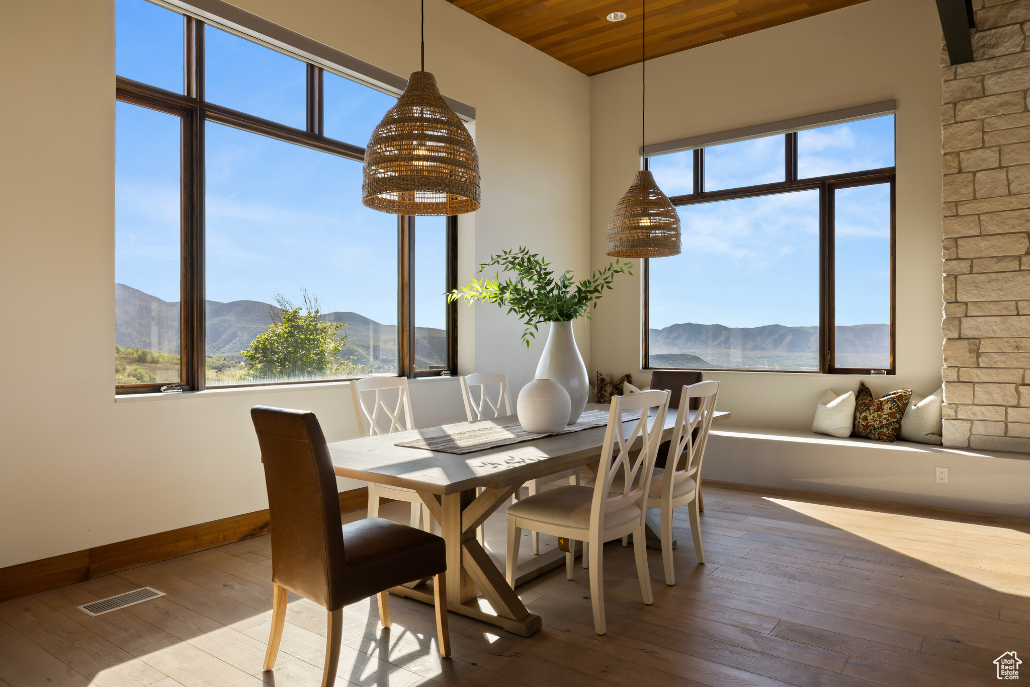 SUMMIT CREEK - Residential