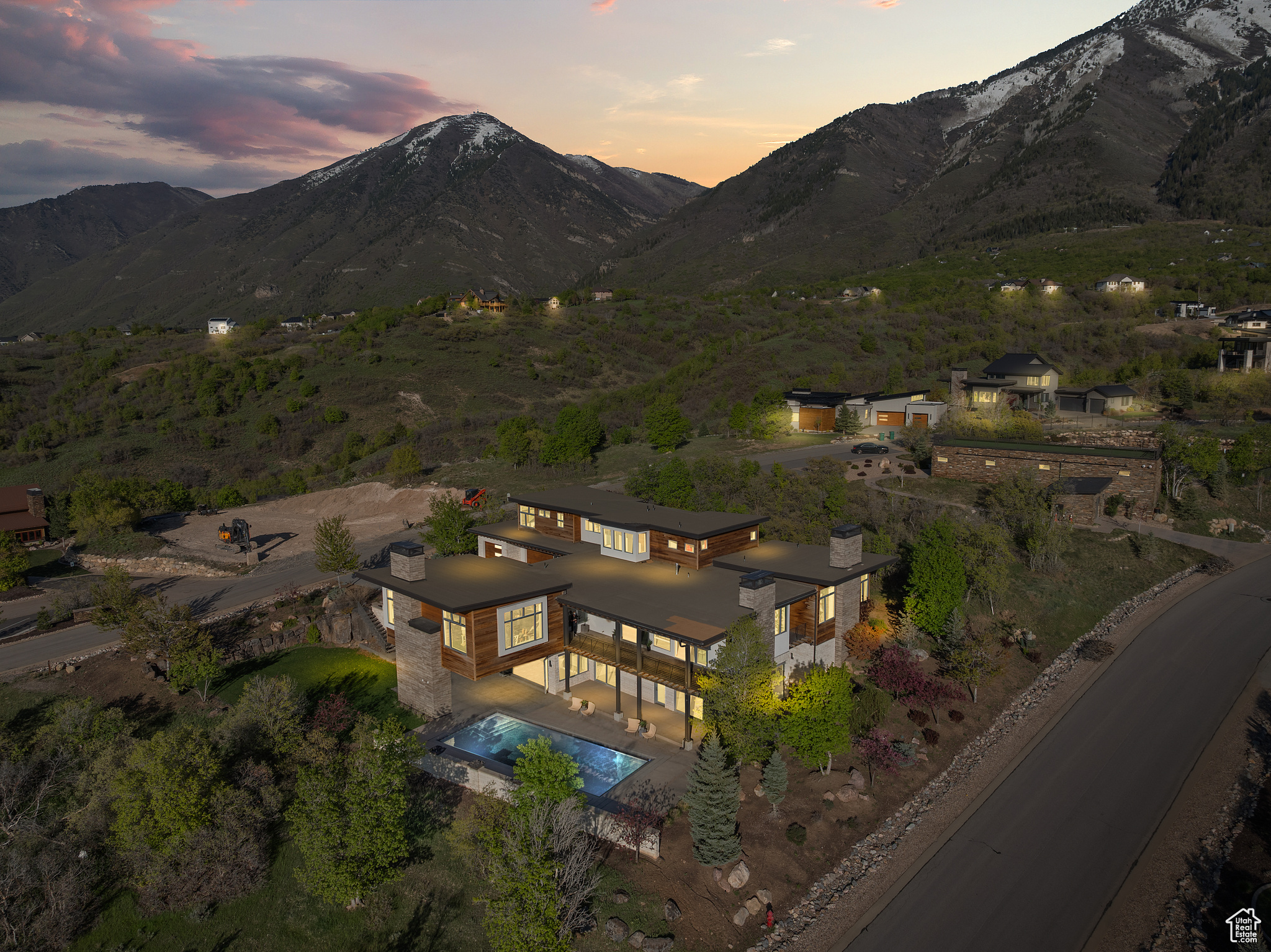 SUMMIT CREEK - Residential