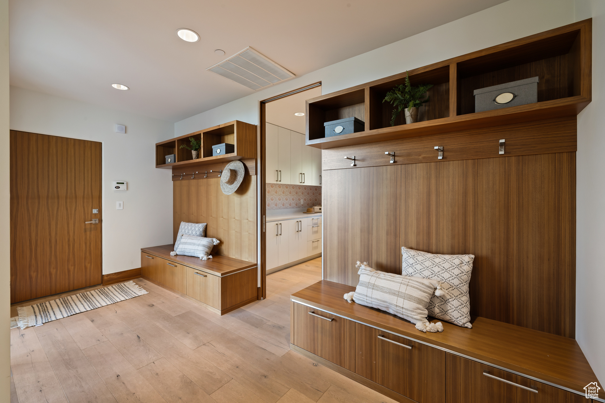 SUMMIT CREEK - Residential