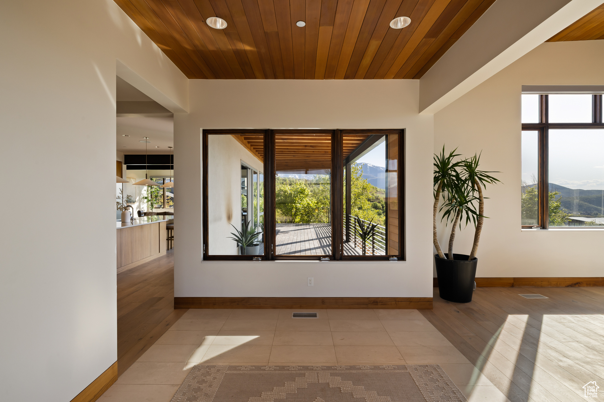 SUMMIT CREEK - Residential