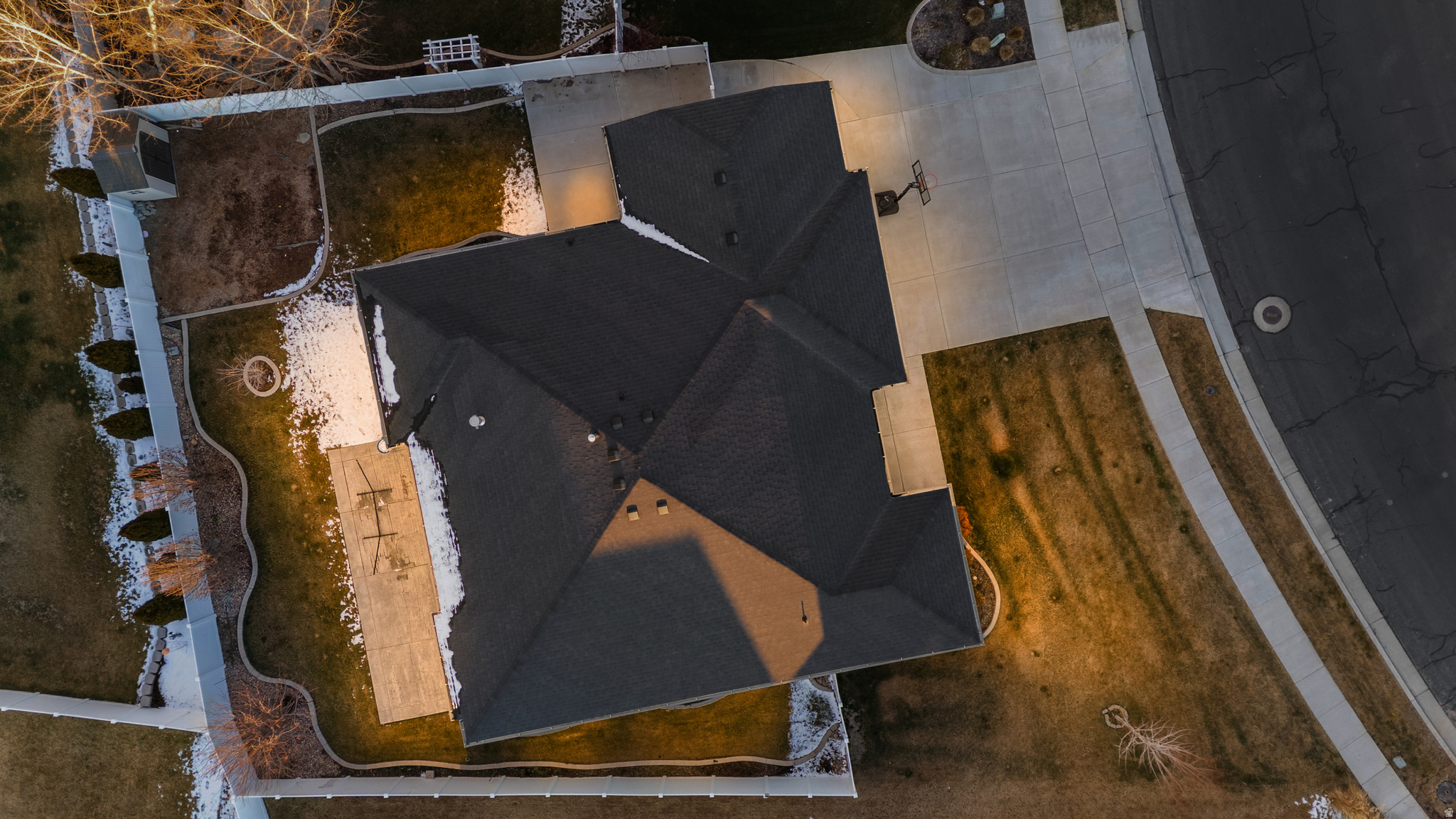 TIVOLI GARDENS PHASE - Residential