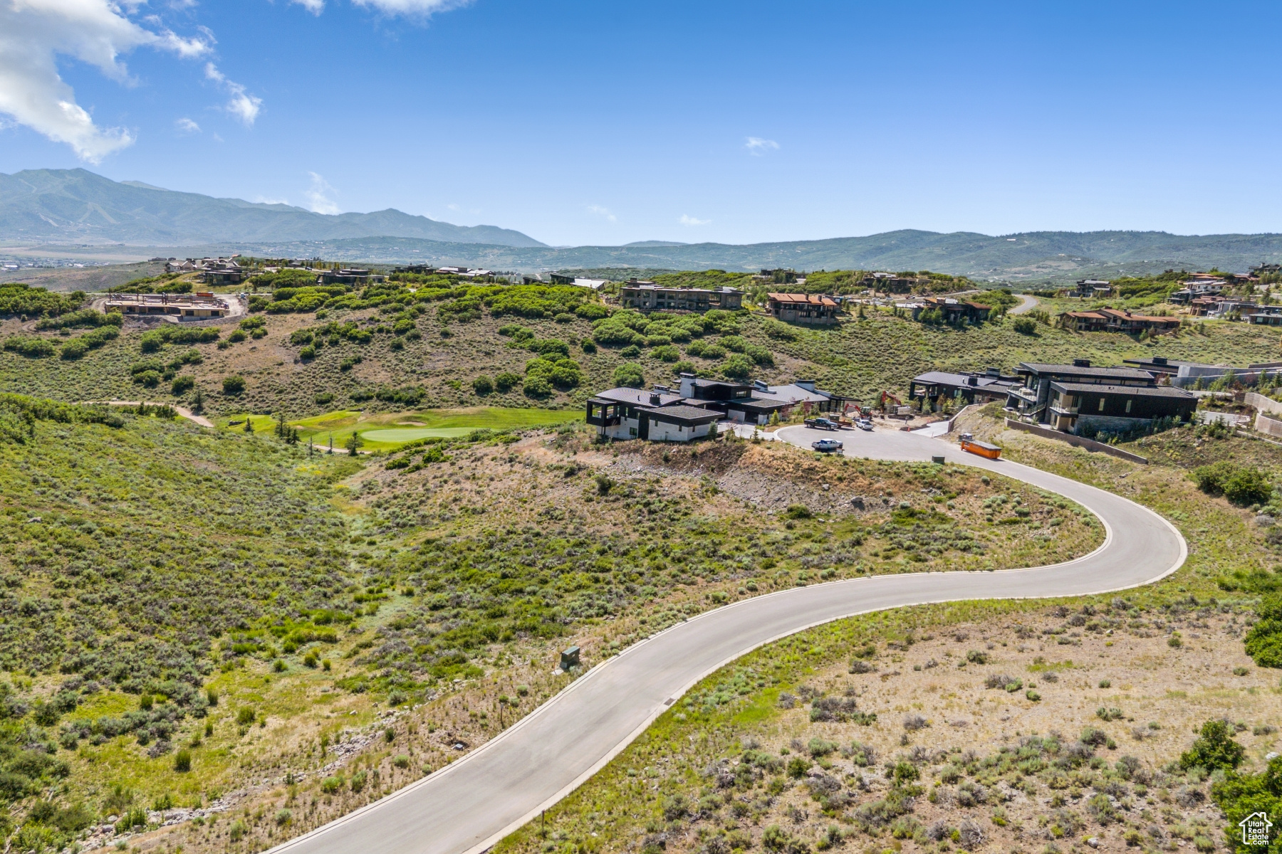 PINNACLE PORTFOLIO - Land