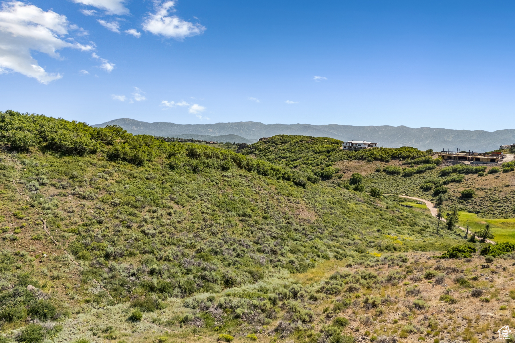 PINNACLE PORTFOLIO - Land