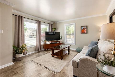 Tiny photo for 471 E 3700 S, South Salt Lake, UT 84115 (MLS # 2156042)