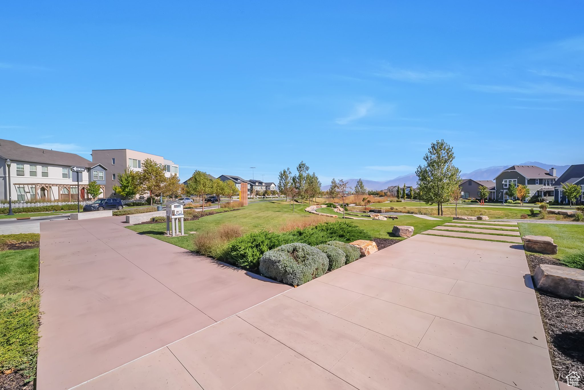 6162 Moon Valley Dr, South Jordan, Utah image 35