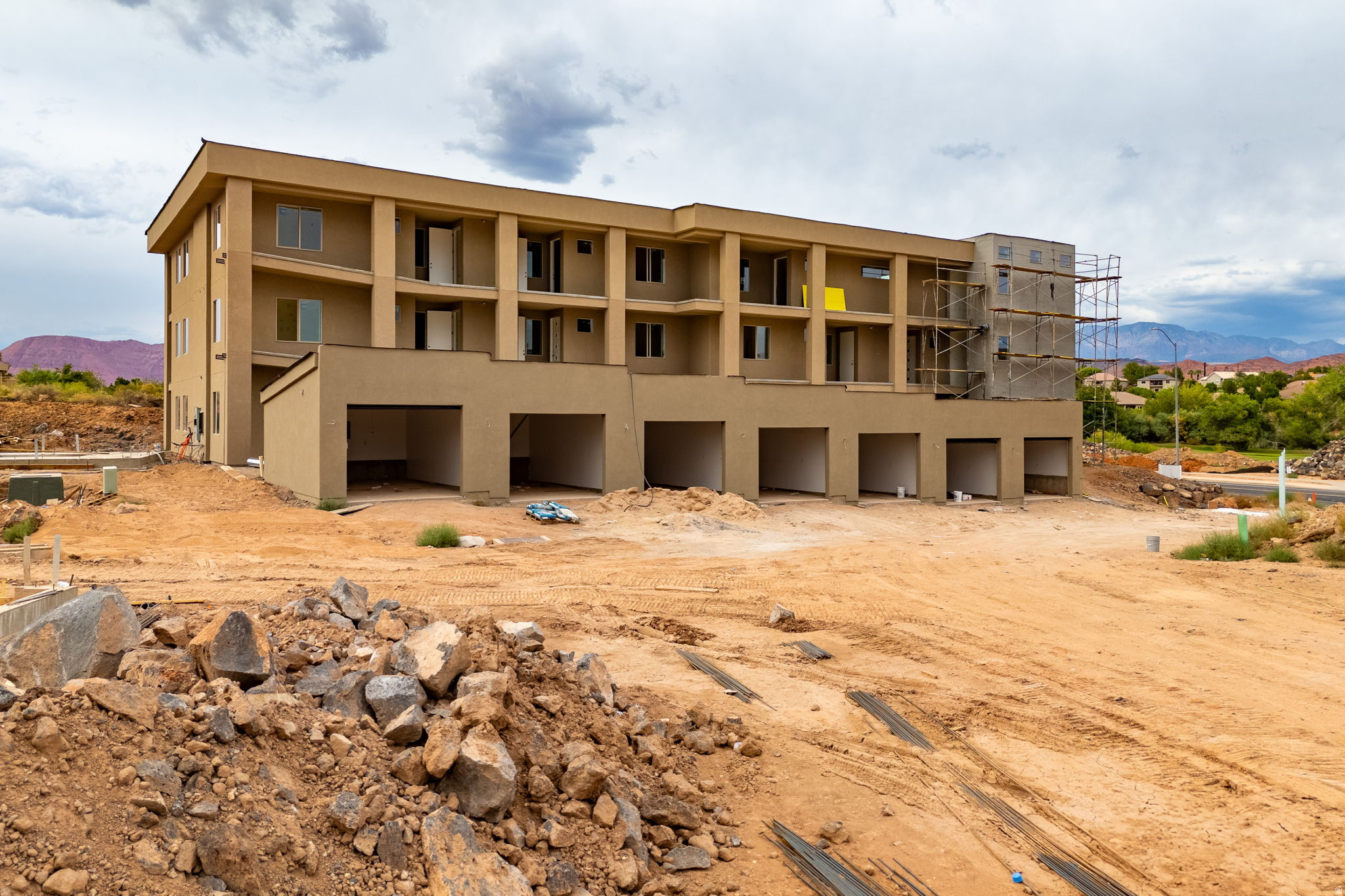 SIENNA PARK CONDOS - Residential