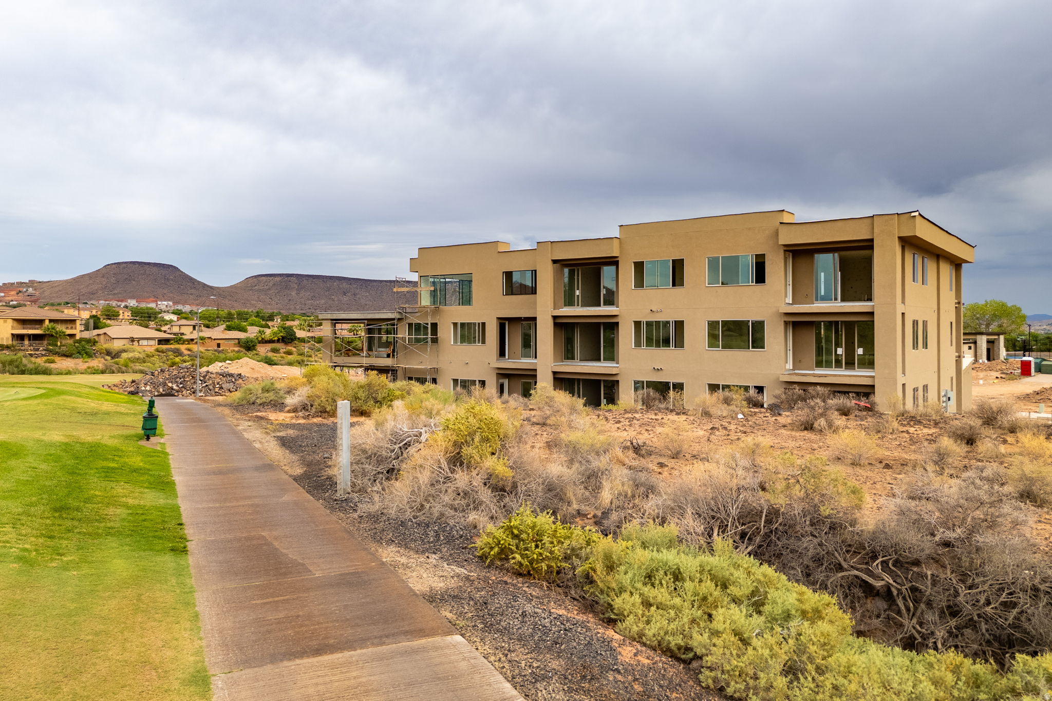 SIENNA PARK CONDOS - Residential