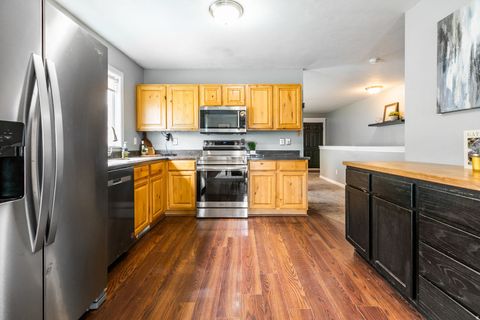 Tiny photo for 8349 S SAWTOOTH OAK DR, West Jordan, UT 84081 (MLS # 2147864)
