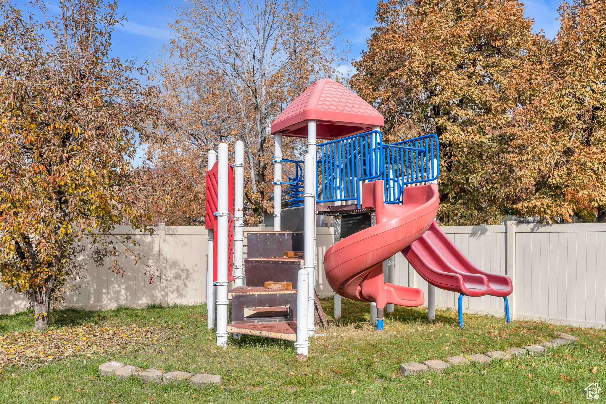 Orem, Utah 84057, United States, 5 Bedrooms Bedrooms, ,2 BathroomsBathrooms,Residential,Pending,30575