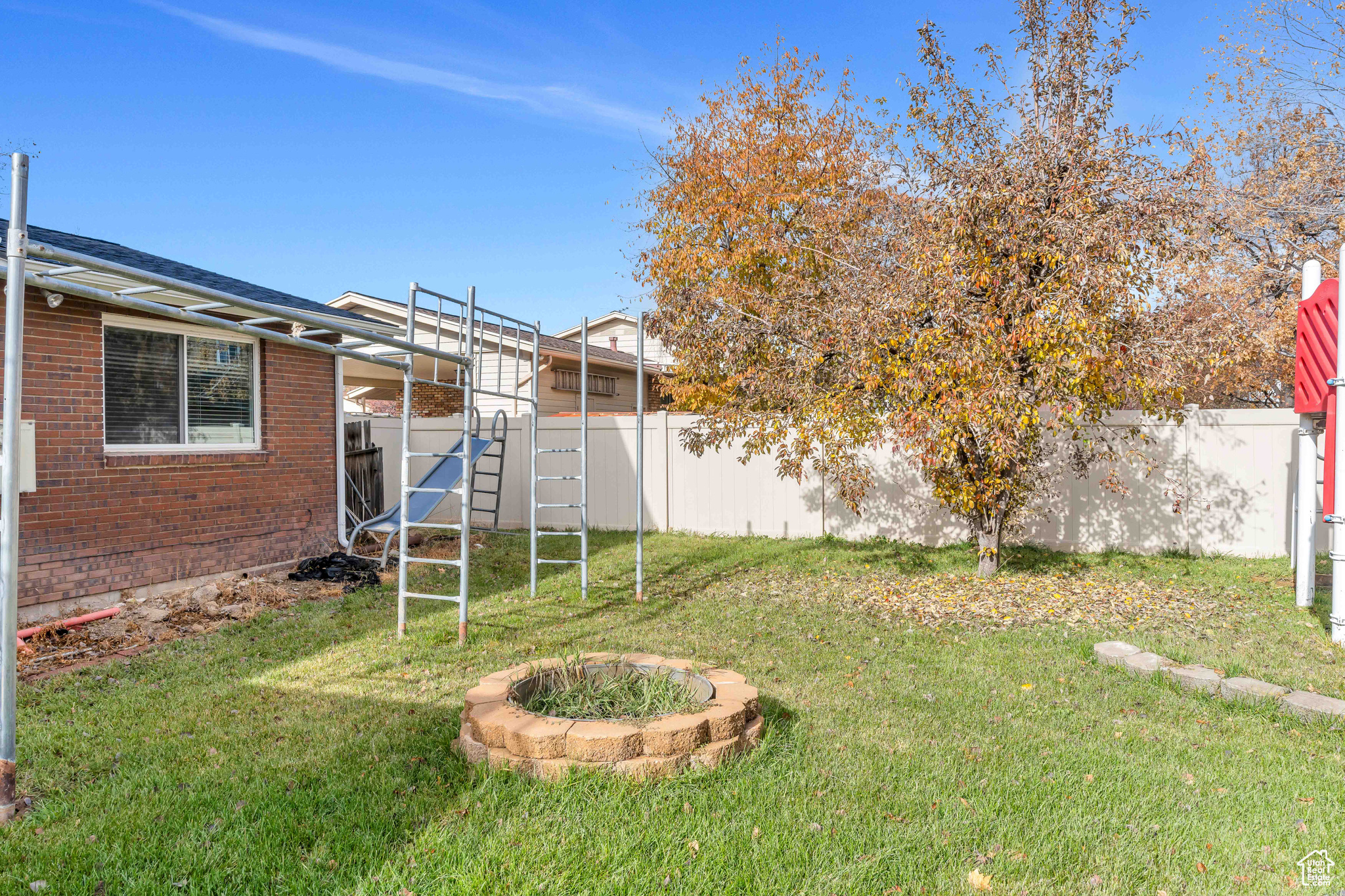 Orem, Utah 84057, United States, 5 Bedrooms Bedrooms, ,2 BathroomsBathrooms,Residential,Pending,30575