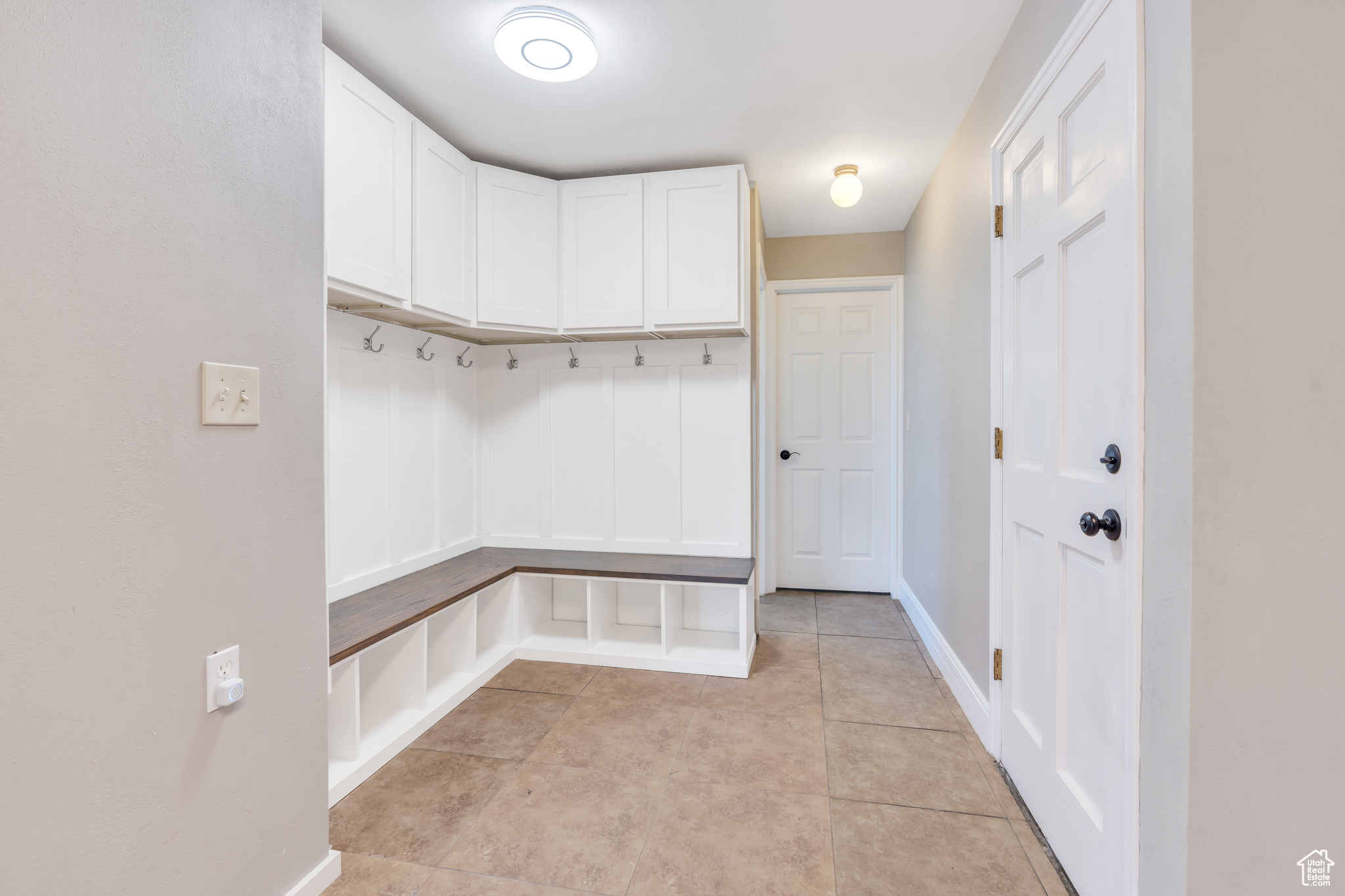 Orem, Utah 84057, United States, 5 Bedrooms Bedrooms, ,2 BathroomsBathrooms,Residential,Pending,30575