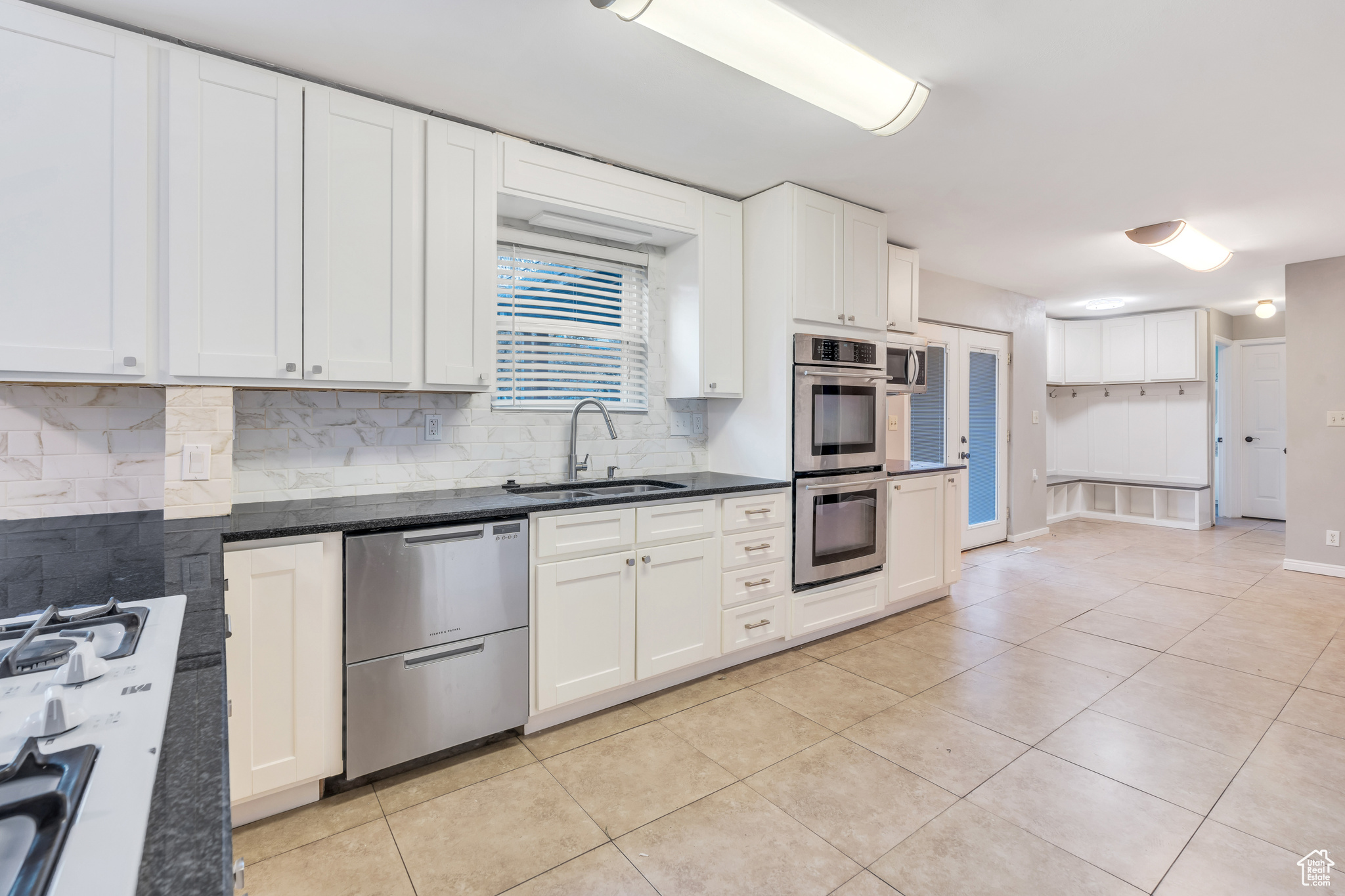 Orem, Utah 84057, United States, 5 Bedrooms Bedrooms, ,2 BathroomsBathrooms,Residential,Pending,30575