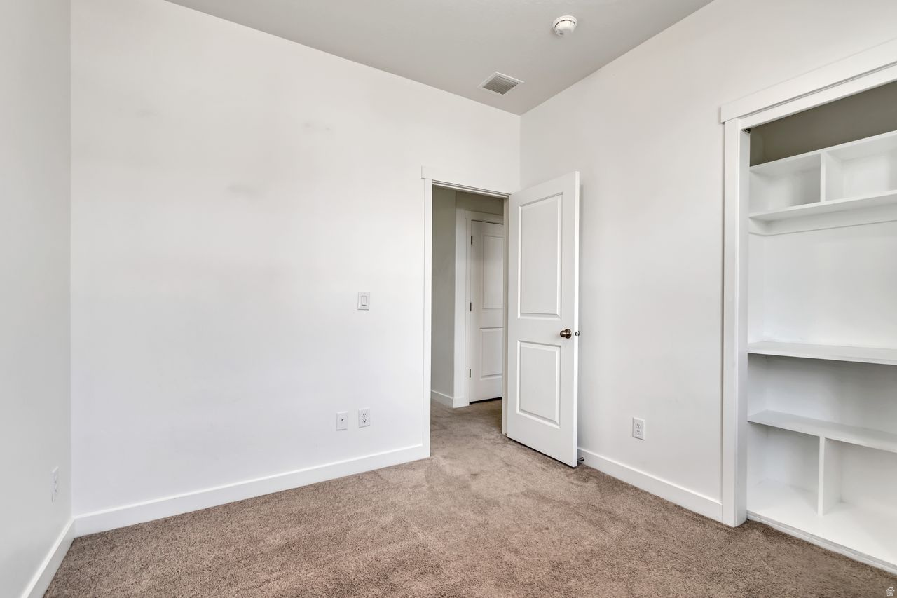 LAKESHORE LANDING - Residential