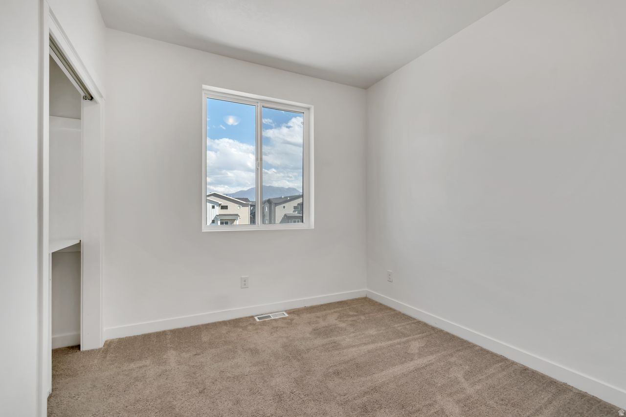 LAKESHORE LANDING - Residential