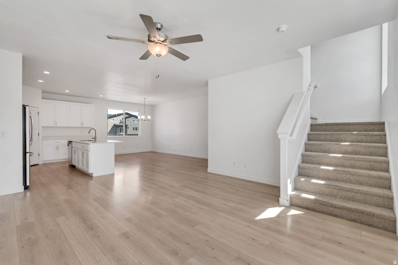 LAKESHORE LANDING - Residential