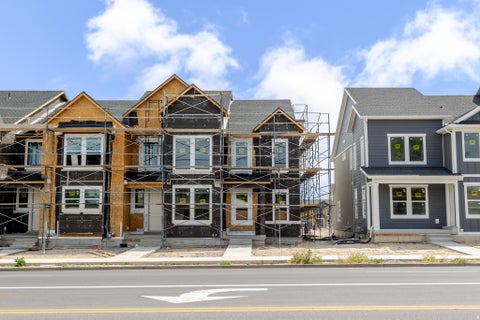 Townhouse For Sale - 4020 W Festivus Ln #110<br/> Taylorsville, UT 84129