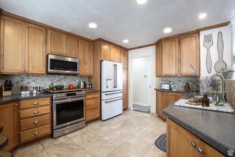 Tiny photo for 6701 S 2445 E, Cottonwood Heights, UT 84121 (MLS # 2115427)