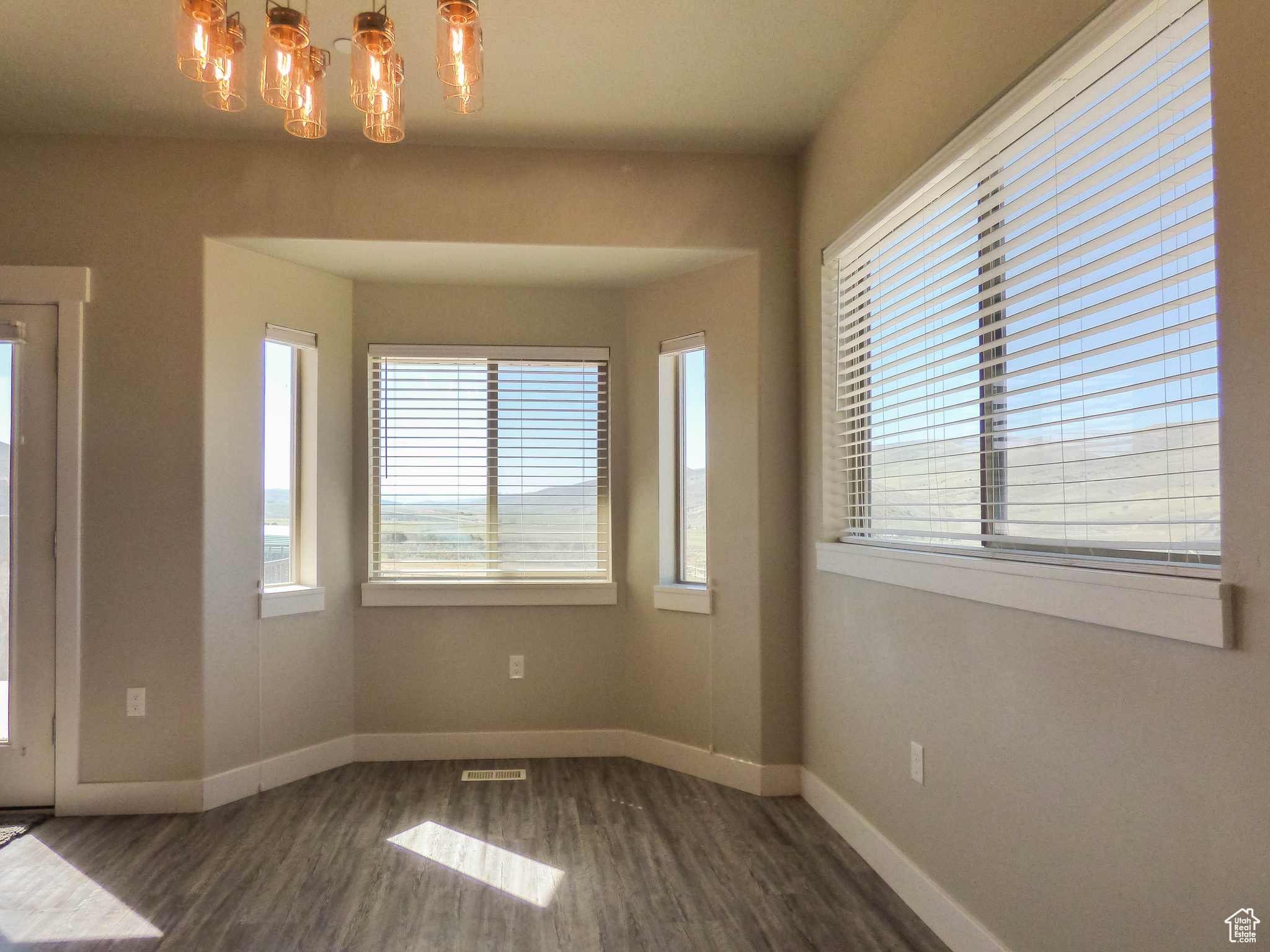 EAGLES LANDING - Residential