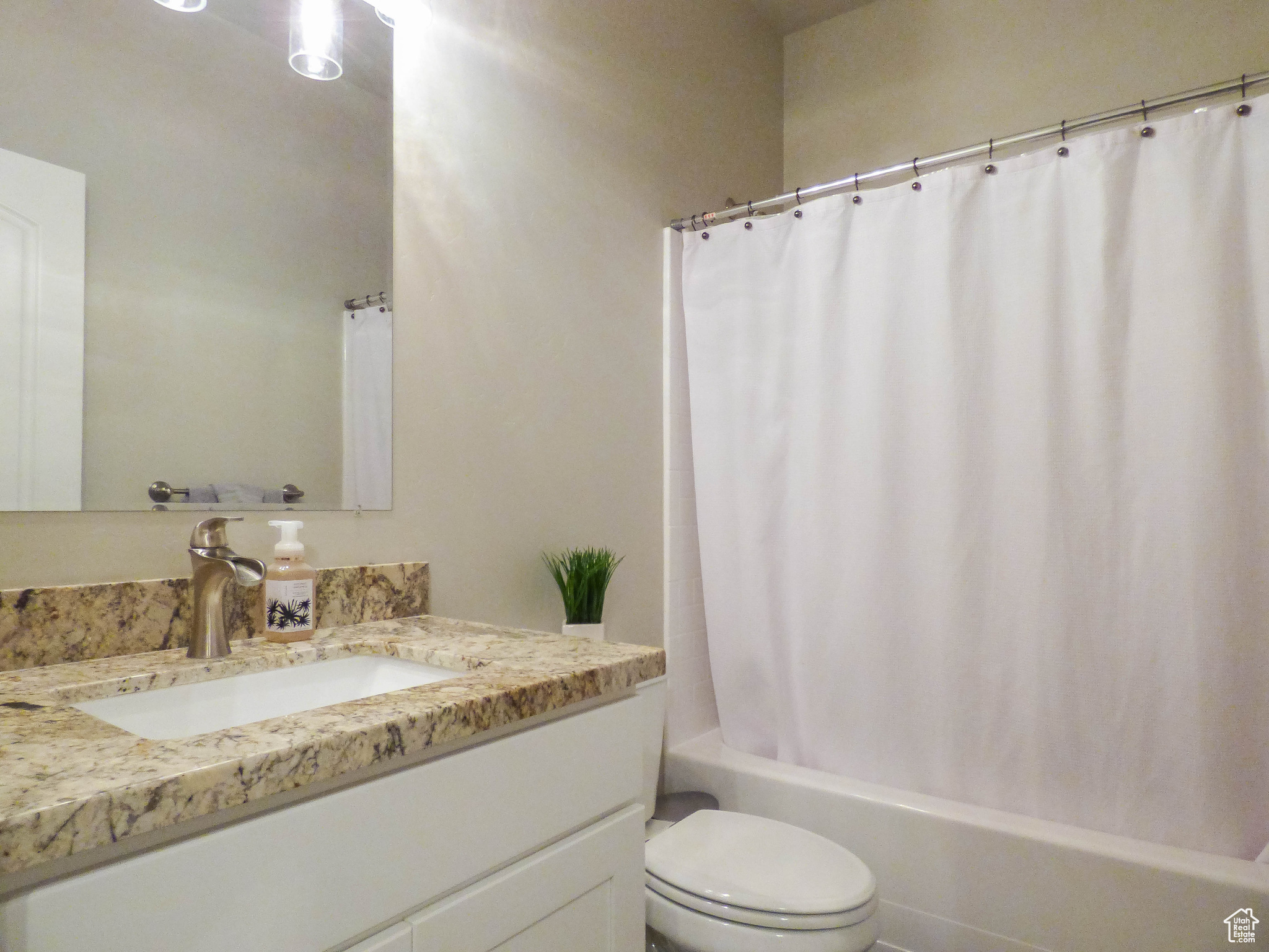 EAGLES LANDING - Residential