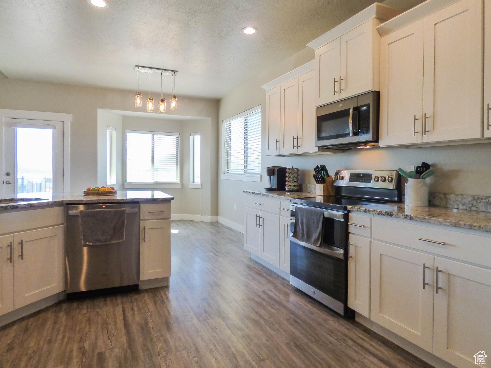 EAGLES LANDING - Residential