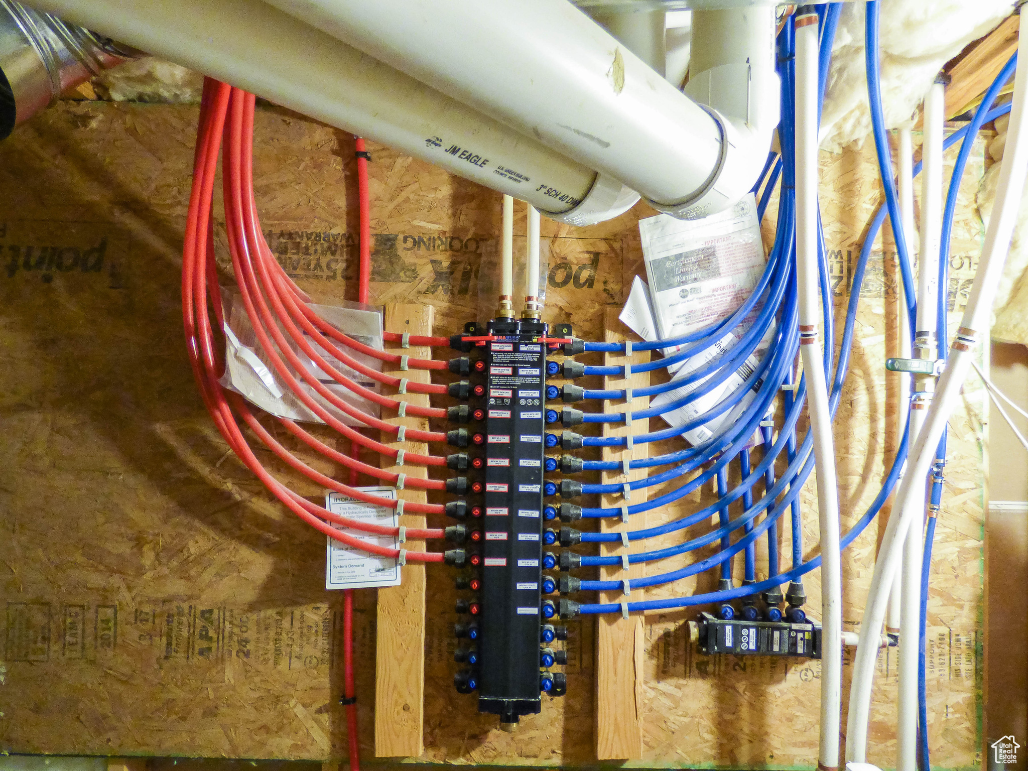 EAGLES LANDING - Residential