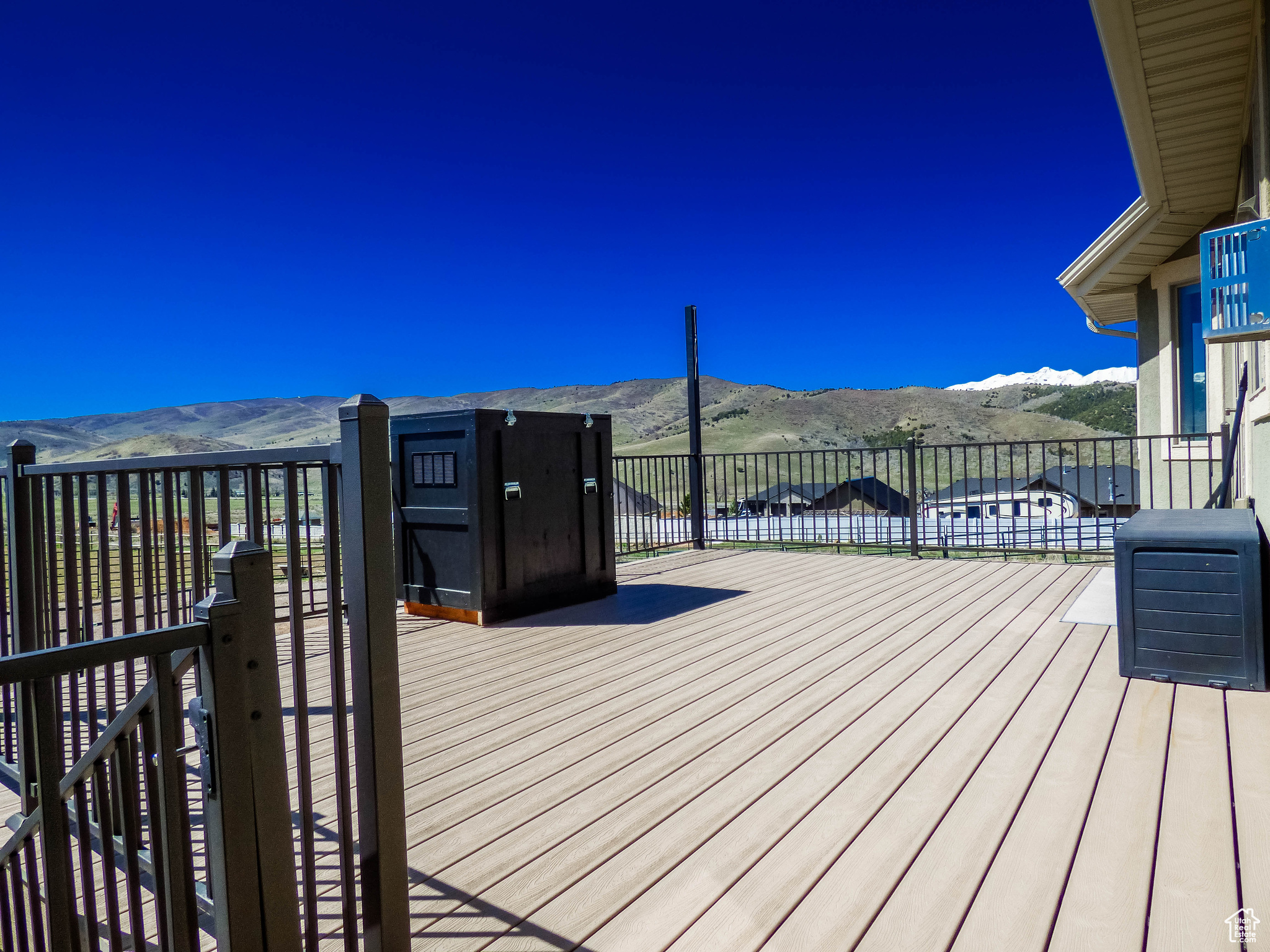 EAGLES LANDING - Residential