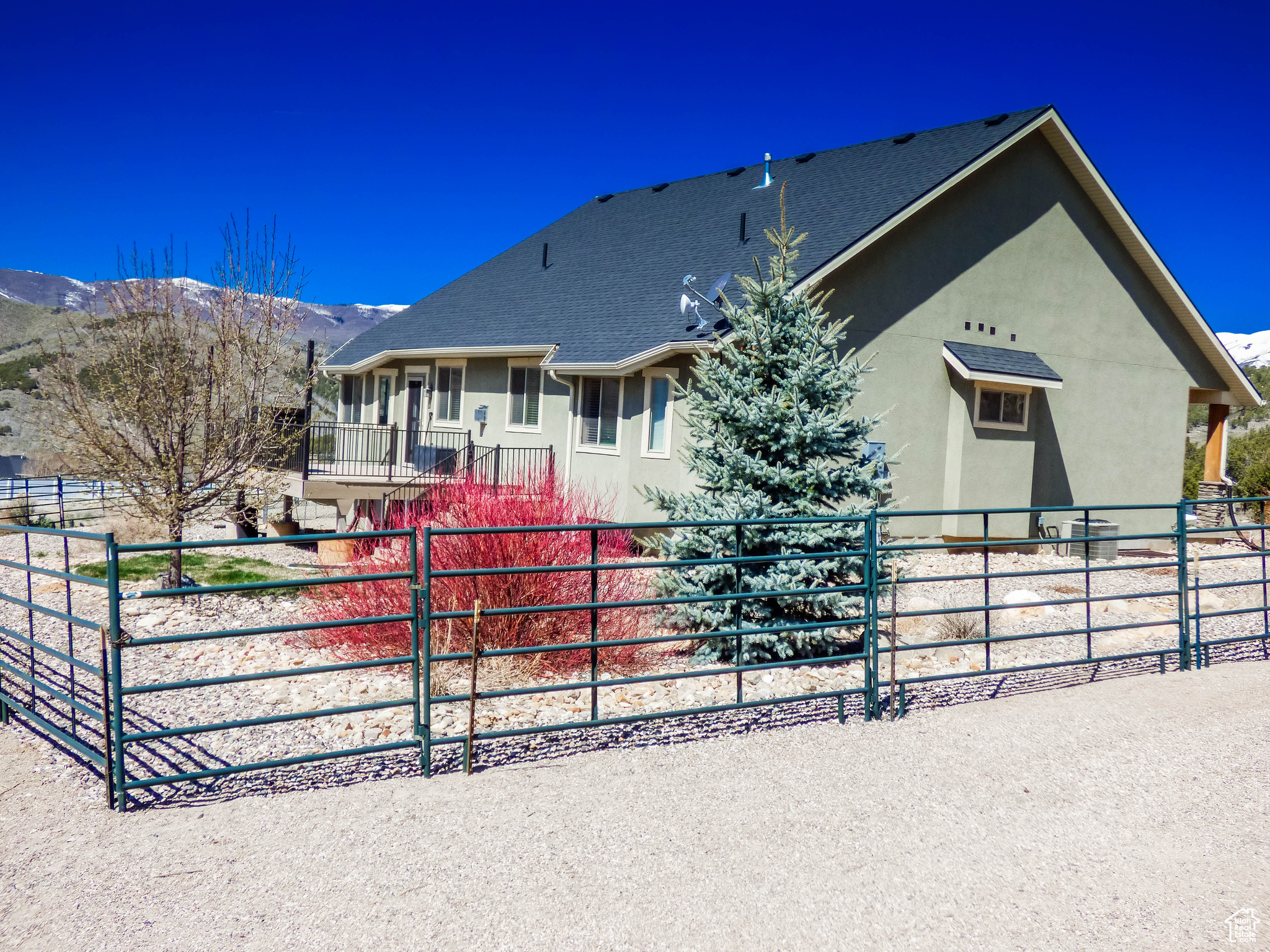 EAGLES LANDING - Residential