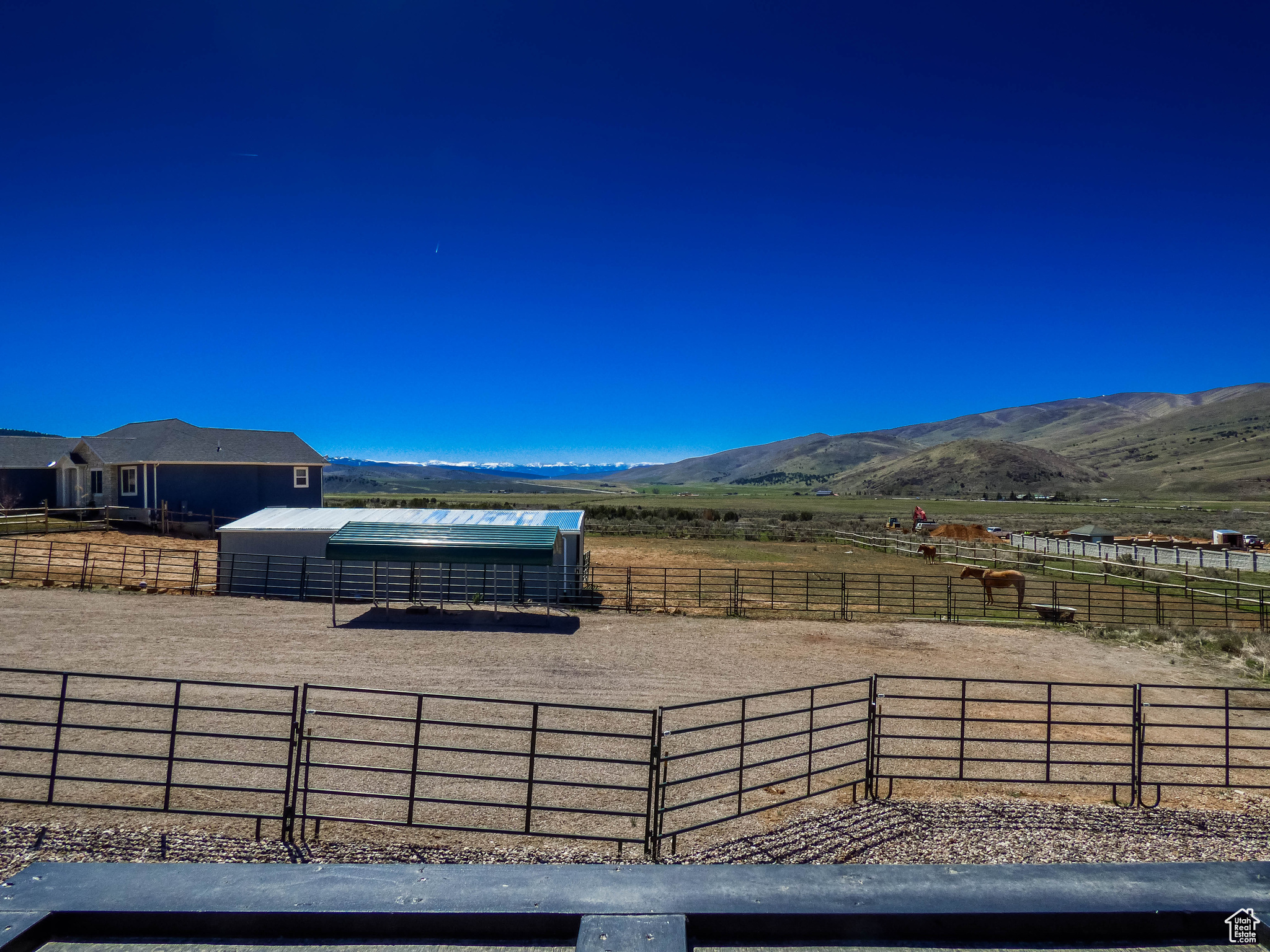 EAGLES LANDING - Residential