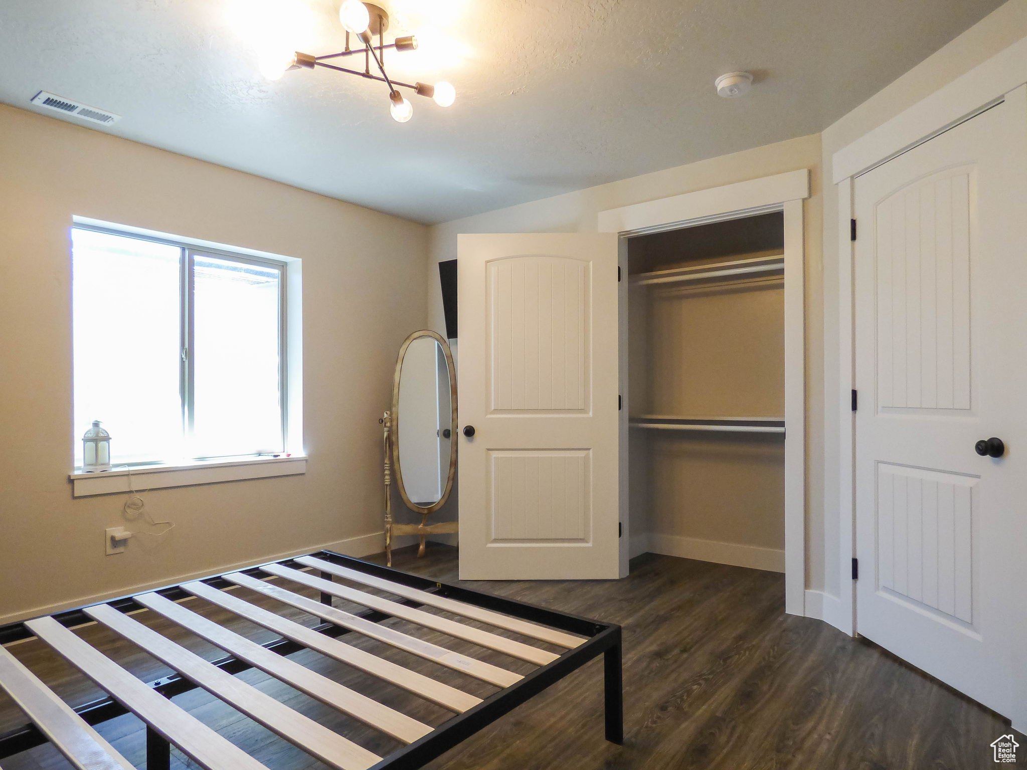 EAGLES LANDING - Residential