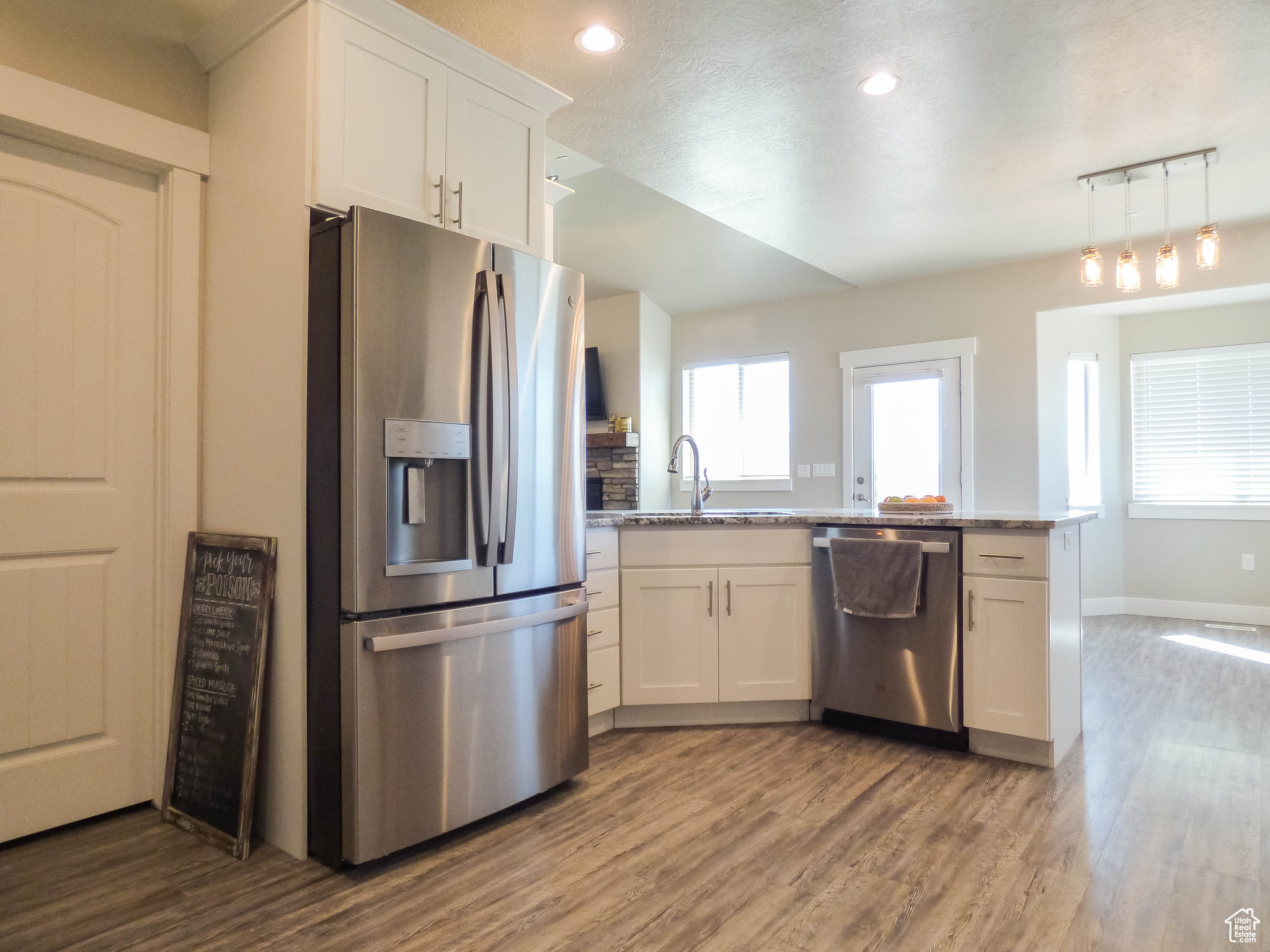 EAGLES LANDING - Residential