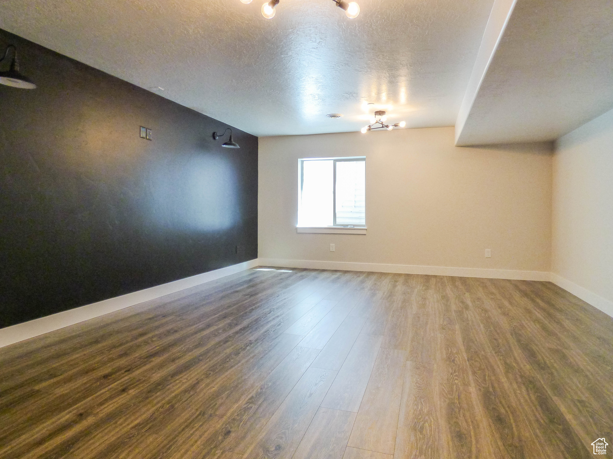 EAGLES LANDING - Residential