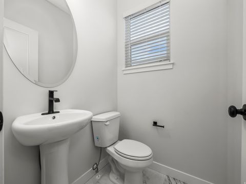 Tiny photo for 920 N HILLCREST LN, Lehi, UT 84048 (MLS # 2142401)