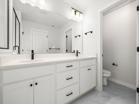 Tiny photo for 920 N HILLCREST LN, Lehi, UT 84048 (MLS # 2142401)