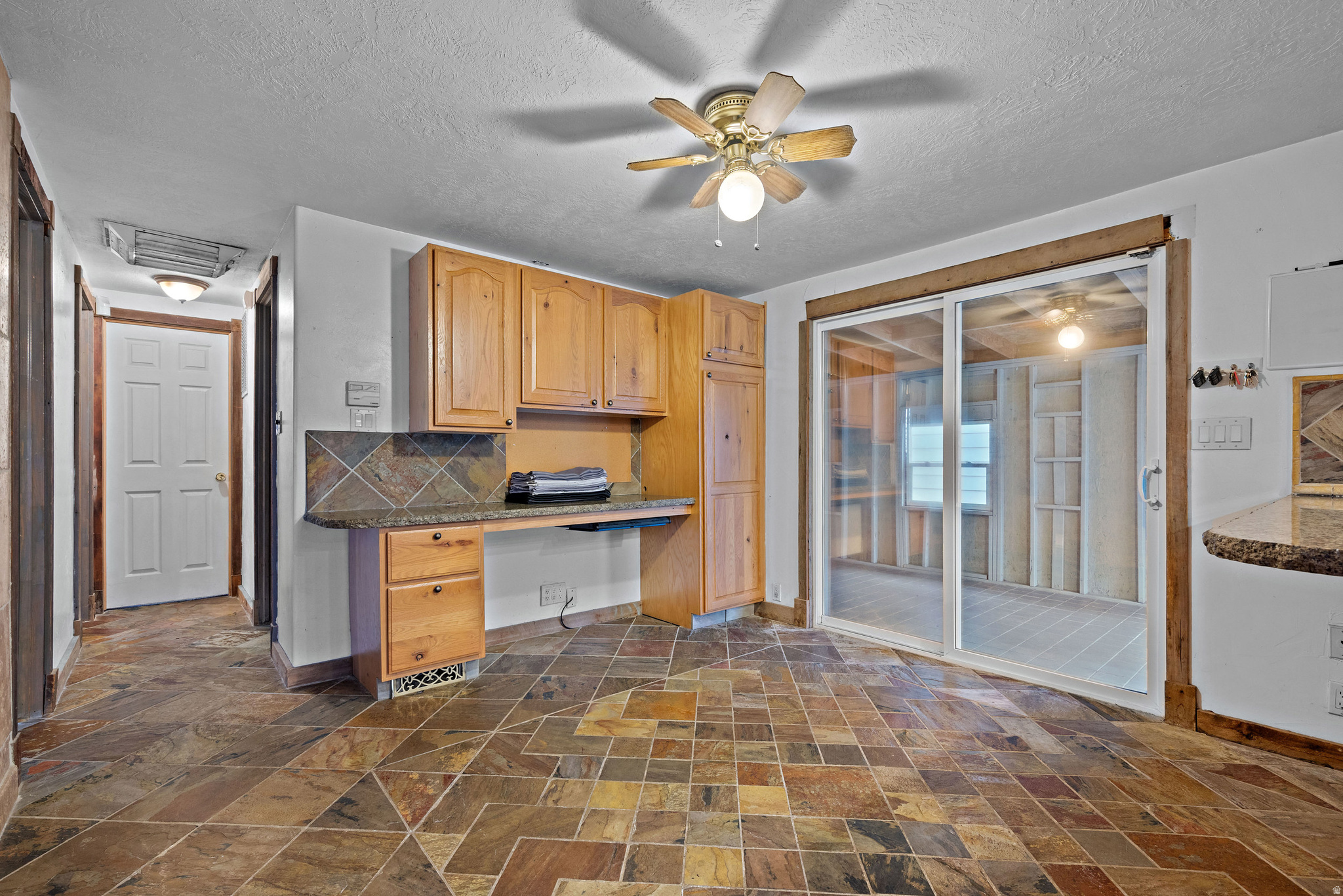 THE COUNTRY SQUIRE - Residential