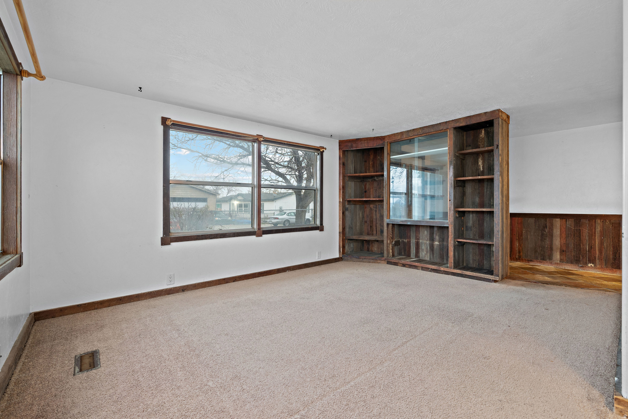 THE COUNTRY SQUIRE - Residential