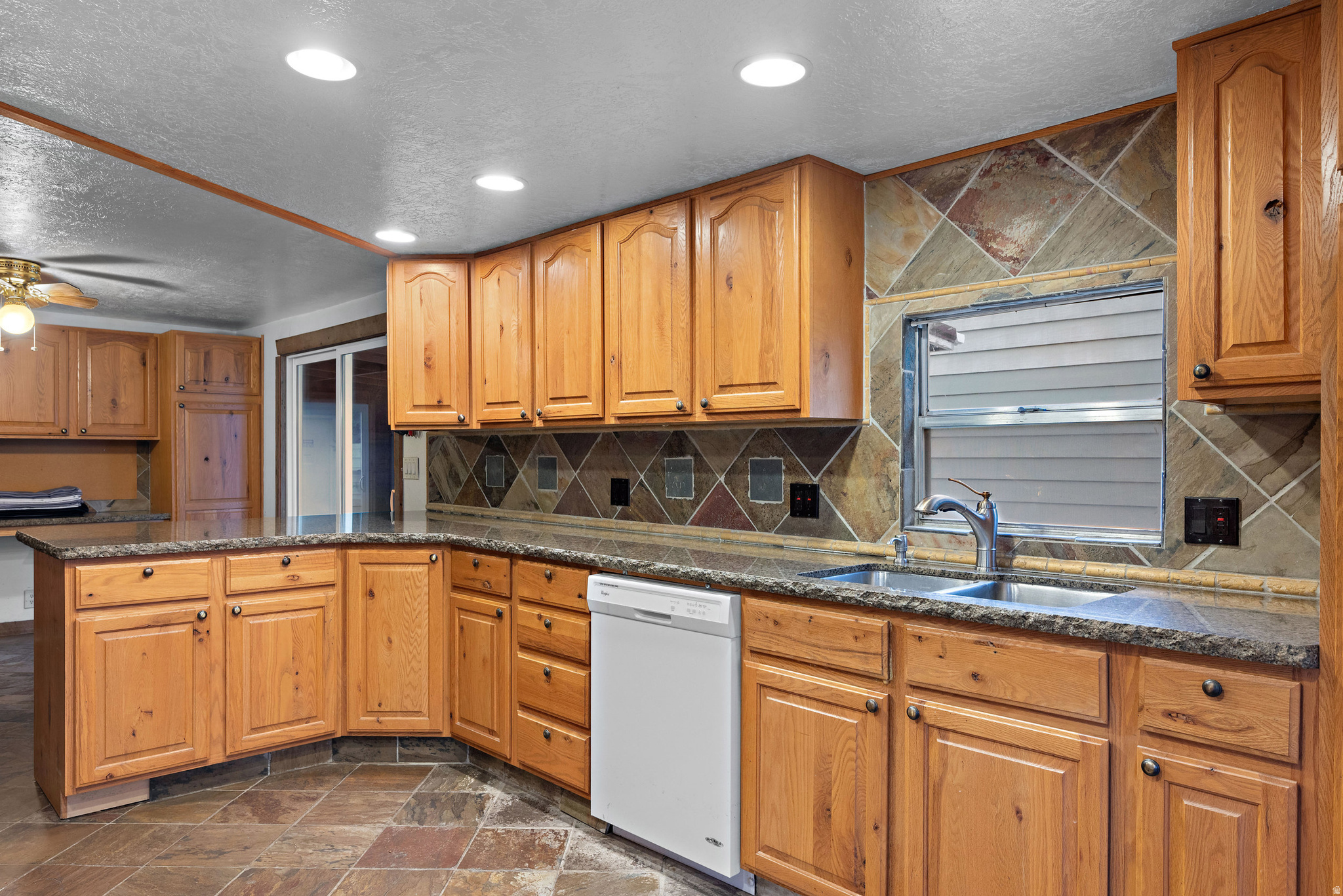 THE COUNTRY SQUIRE - Residential