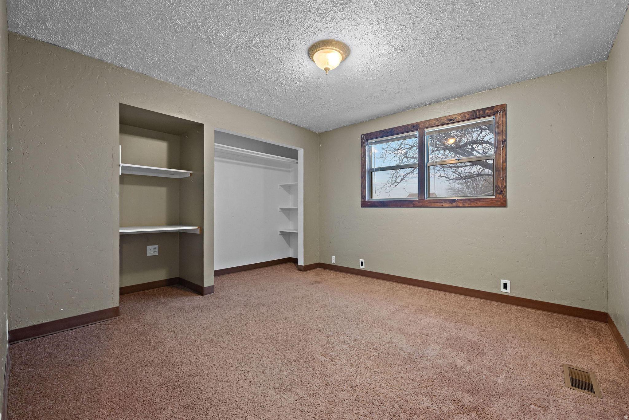 THE COUNTRY SQUIRE - Residential