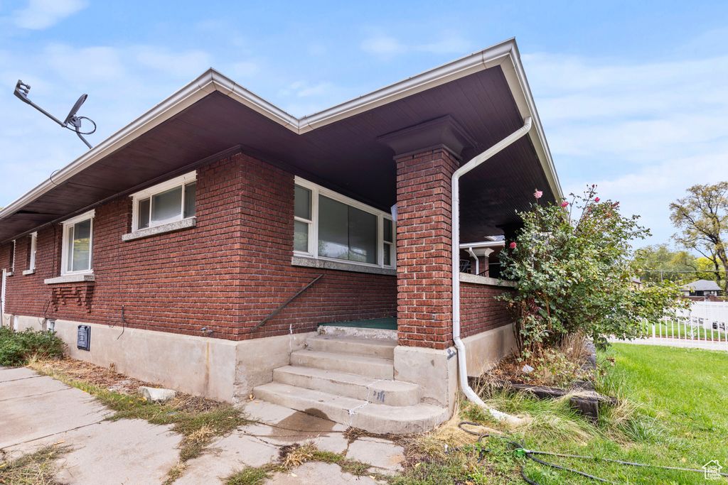 Photo of 2829 S LIBERTY AVE E, Ogden, UT 84403 (MLS # 2118366)