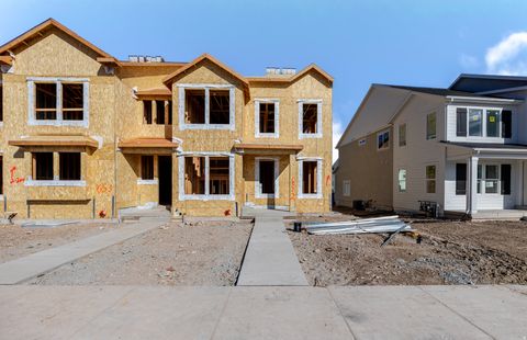 Photo of 784 N BANNER DR #652, Saratoga Springs, UT 84045 (MLS # 2140824)