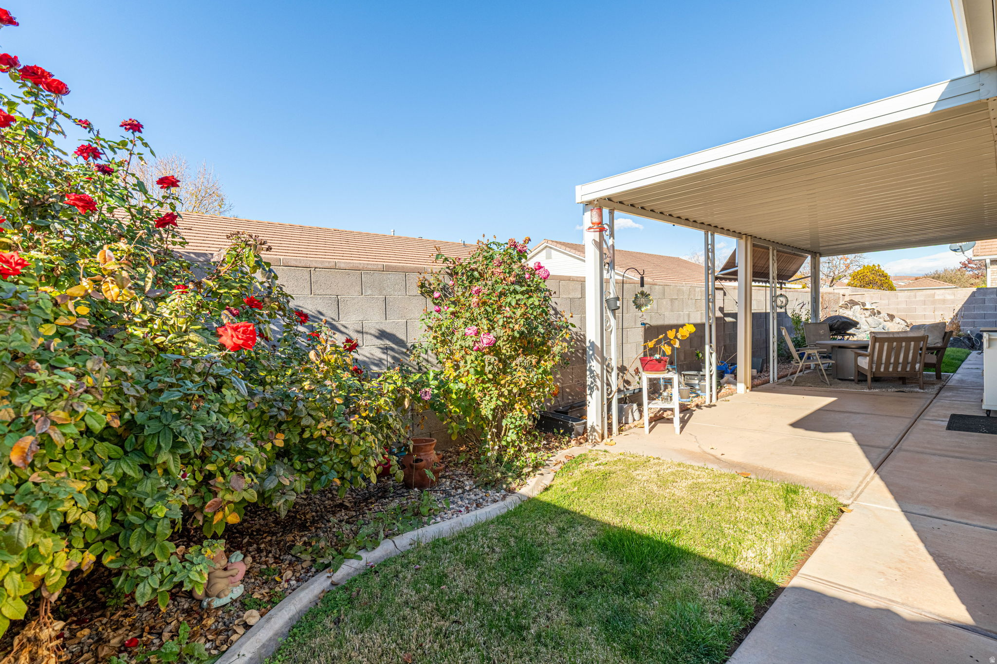 SOUTH FIELD EST 1 - Residential