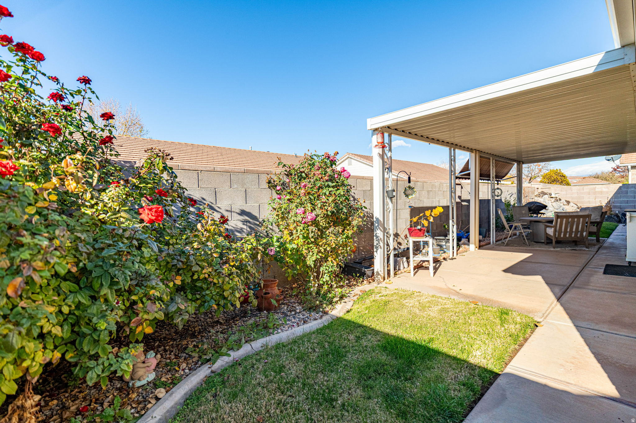 SOUTH FIELD EST 1 - Residential