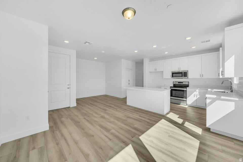 Photo of 5599 S CARNELIAN PKWY S #607, Saint George, UT 84790 (MLS # 2174172)