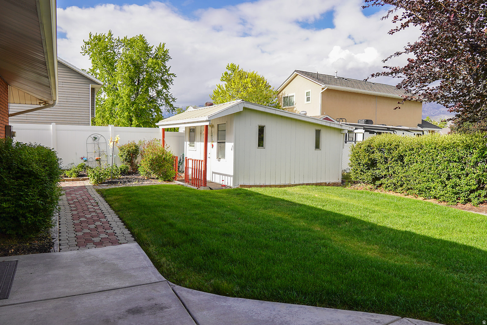 AFTON MEADOWS - Residential