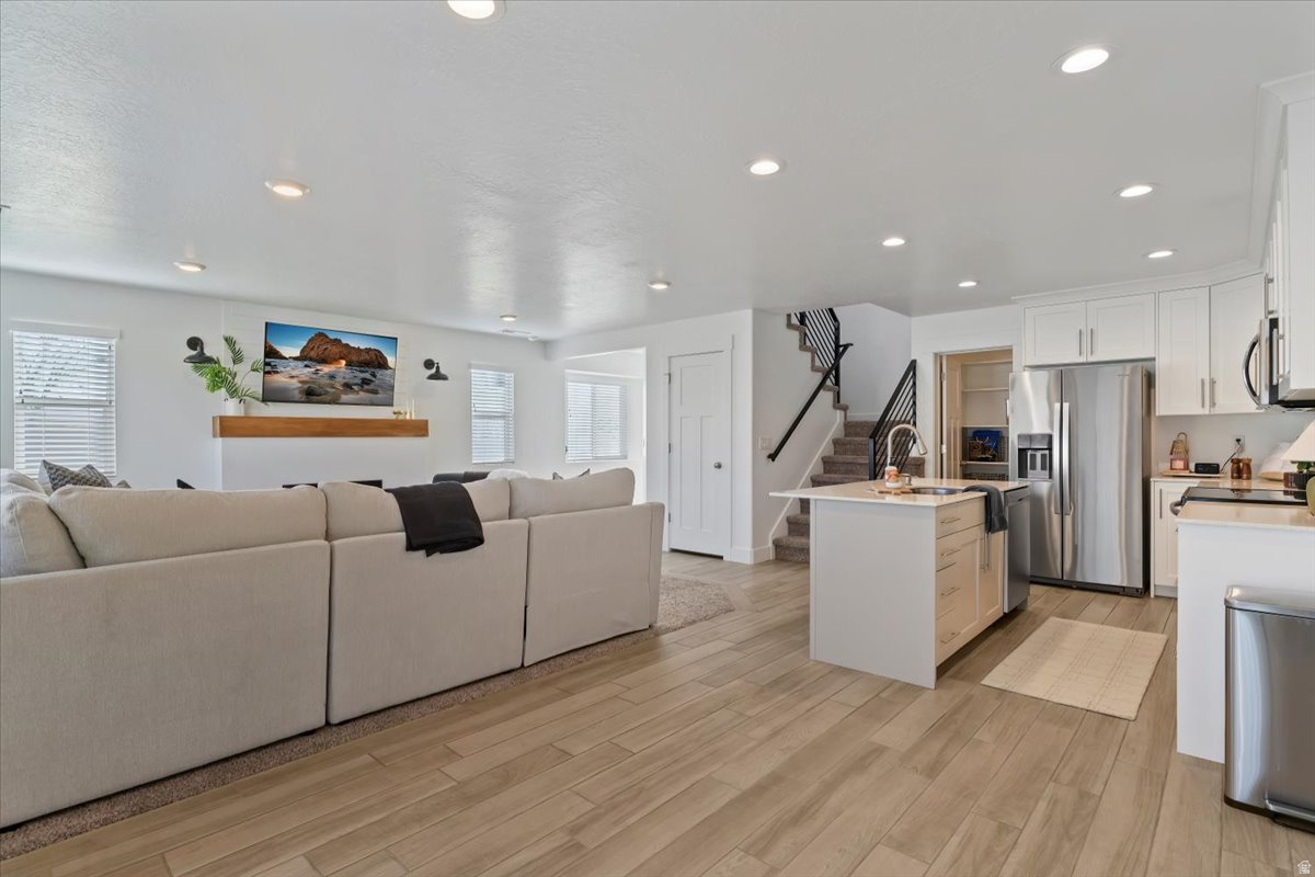 FREEDOM LANDING - Residential